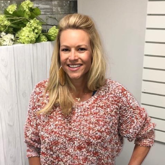 Meet your Posher, Andrea - Picture 1 of 1